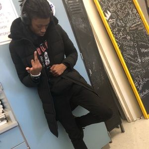 Meet your Posher, Lawrence